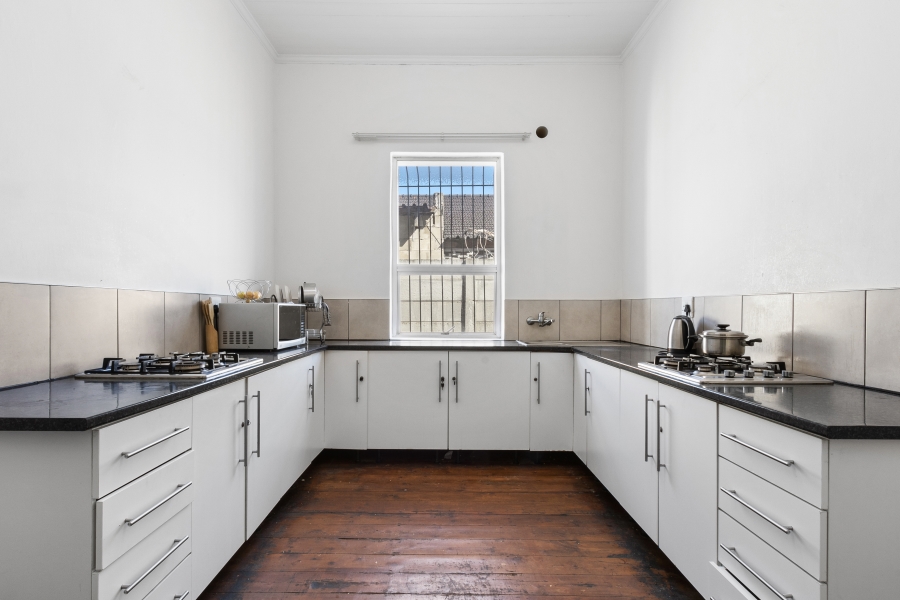 To Let 9 Bedroom Property for Rent in Maitland Western Cape